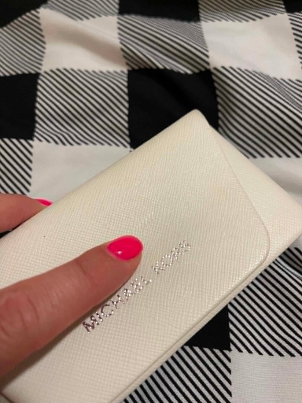 LIKE NEW Michael Kors Saffiano Leather Glasses Case Cream White Snap Closure - Picture 4 of 7
